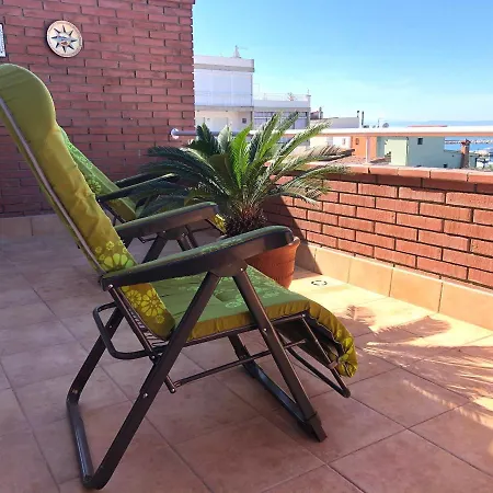 Apartment Nautica 10: Seaside Terrace With Ac Near Port And Beach Roses