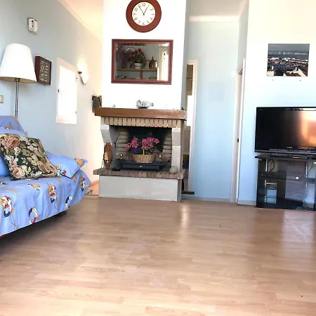 Nautica 10: Seaside Terrace With Ac Near Port And Beach