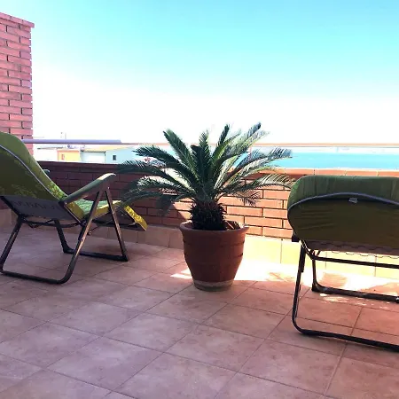 Nautica 10: Seaside Terrace With Ac Near Port And Beach Apartment Roses